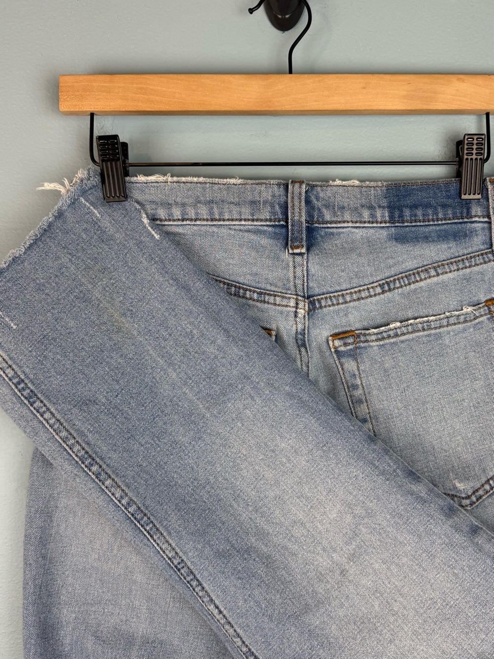 Abercrombie Curve Love The Ankle Straight Ultra High Rise 4 Short 27